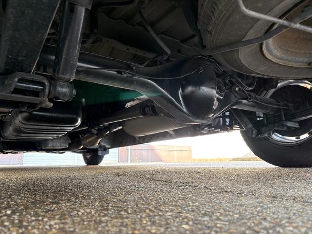 ハイエースワゴン グランドキャビン 実走行4万km台★修復歴無★パールII★パワースライドドア★10人乗り★ナビ★バックカメラ★フリップダウンモニター★レザー調シートカバー★オートステップ★ワイドスーパーロングハイルーフ★フルサイズ★(35枚目)