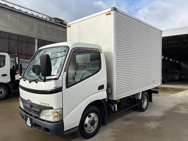 トヨエース 　２トンアルミバン★実走行４．５万ｋｍ★修復歴無★最大積載量２０００ｋｇ★５速ＭＴ★２７００ｃｃガソリンエンジン★荷箱内側替え施工仕上げ★車両総重量４５３５ｋｇ★５トン未満免許★ＥＴＣ★３人乗★（7枚目）
