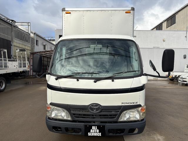 トヨエース 　２トンアルミバン★実走行４．５万ｋｍ★修復歴無★最大積載量２０００ｋｇ★５速ＭＴ★２７００ｃｃガソリンエンジン★荷箱内側替え施工仕上げ★車両総重量４５３５ｋｇ★５トン未満免許★ＥＴＣ★３人乗★（8枚目）
