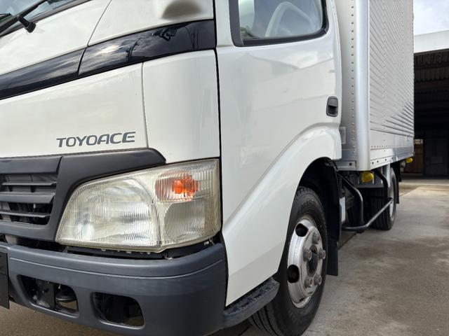 トヨエース 　２トンアルミバン★実走行４．５万ｋｍ★修復歴無★最大積載量２０００ｋｇ★５速ＭＴ★２７００ｃｃガソリンエンジン★荷箱内側替え施工仕上げ★車両総重量４５３５ｋｇ★５トン未満免許★ＥＴＣ★３人乗★（10枚目）