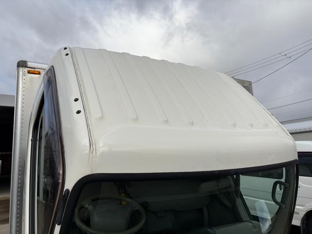 トヨエース 　２トンアルミバン★実走行４．５万ｋｍ★修復歴無★最大積載量２０００ｋｇ★５速ＭＴ★２７００ｃｃガソリンエンジン★荷箱内側替え施工仕上げ★車両総重量４５３５ｋｇ★５トン未満免許★ＥＴＣ★３人乗★（29枚目）