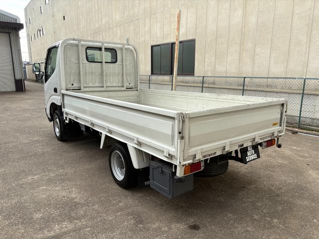 トヨエース ロングフルジャストロー 実走行0.4万km台★4224km★修復歴無★ロング★平ボディー★4ナンバー小型貨物★三方開★低床★リアWタイヤ★集中ロック★テールゲートチェーン★3人乗り★積載量1500kg★5速MT★(5枚目)