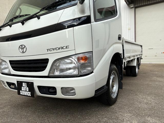 トヨエース ロングフルジャストロー 実走行0.4万km台★4224km★修復歴無★ロング★平ボディー★4ナンバー小型貨物★三方開★低床★リアWタイヤ★集中ロック★テールゲートチェーン★3人乗り★積載量1500kg★5速MT★(10枚目)