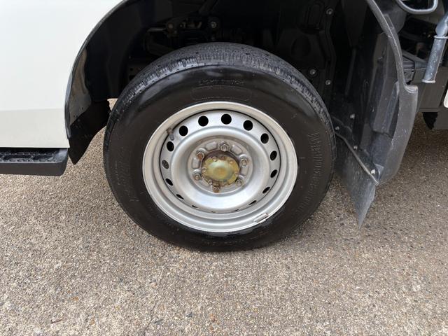 トヨエース ロングフルジャストロー 実走行0.4万km台★4224km★修復歴無★ロング★平ボディー★4ナンバー小型貨物★三方開★低床★リアWタイヤ★集中ロック★テールゲートチェーン★3人乗り★積載量1500kg★5速MT★(26枚目)