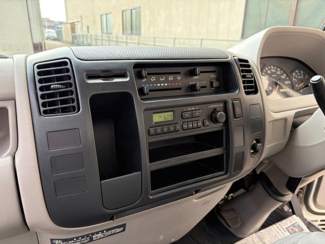 トヨエース ロングフルジャストロー 実走行0.4万km台★4224km★修復歴無★ロング★平ボディー★4ナンバー小型貨物★三方開★低床★リアWタイヤ★集中ロック★テールゲートチェーン★3人乗り★積載量1500kg★5速MT★(44枚目)