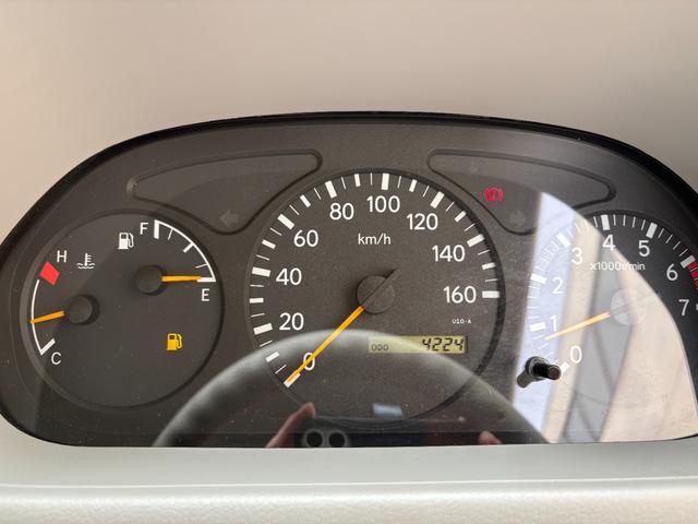 トヨエース ロングフルジャストロー 実走行0.4万km台★4224km★修復歴無★ロング★平ボディー★4ナンバー小型貨物★三方開★低床★リアWタイヤ★集中ロック★テールゲートチェーン★3人乗り★積載量1500kg★5速MT★(48枚目)
