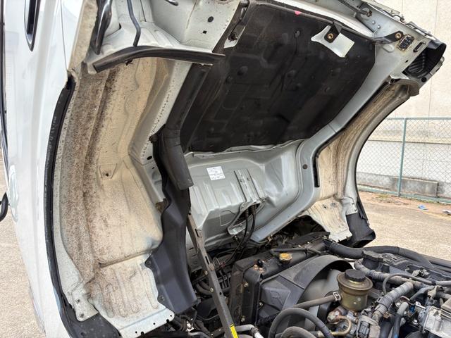 トヨエース ロングフルジャストロー 実走行0.4万km台★4224km★修復歴無★ロング★平ボディー★4ナンバー小型貨物★三方開★低床★リアWタイヤ★集中ロック★テールゲートチェーン★3人乗り★積載量1500kg★5速MT★(50枚目)