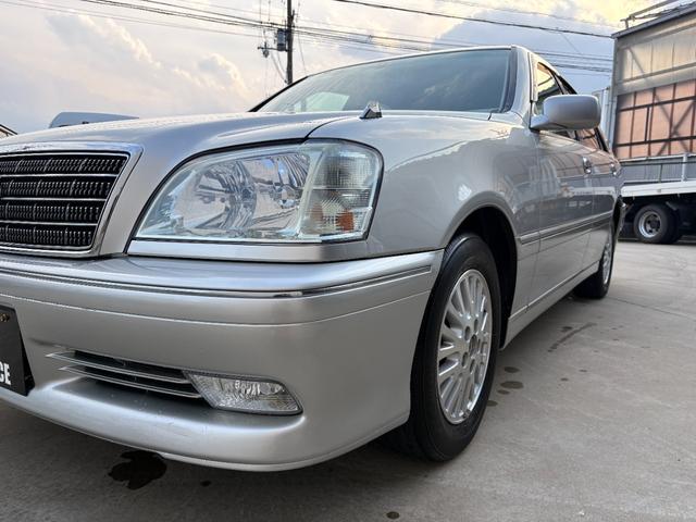 �N���E���̃V���o�[�͂ƂĂ�������������l�̕��͋C�ł���