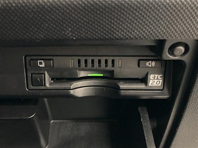 エスティマ アエラス　プレミアム　フルセグ　メモリーナビ　ＤＶＤ再生　ミュージックプレイヤー接続可　後席モニター　バックカメラ　衝突被害軽減システム　ＥＴＣ　両側電動スライド　ＬＥＤヘッドランプ　乗車定員７人　３列シート（24枚目）