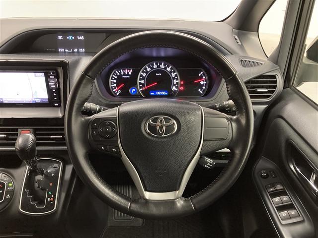 ヴォクシー Ｖ　４ＷＤ　フルセグ　メモリーナビ　ＤＶＤ再生　ミュージックプレイヤー接続可　後席モニター　ＥＴＣ　電動スライドドア　ＬＥＤヘッドランプ　ウオークスルー　乗車定員８人　３列シート　アイドリングストップ（12枚目）