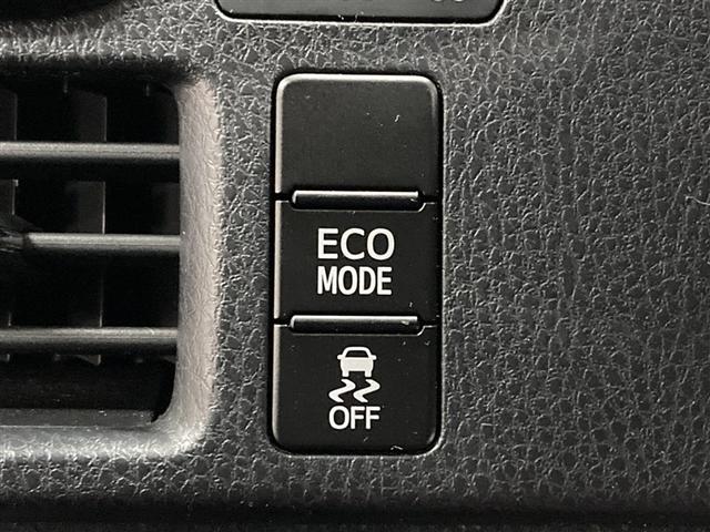 ヴォクシー Ｖ　４ＷＤ　フルセグ　メモリーナビ　ＤＶＤ再生　ミュージックプレイヤー接続可　後席モニター　ＥＴＣ　電動スライドドア　ＬＥＤヘッドランプ　ウオークスルー　乗車定員８人　３列シート　アイドリングストップ（21枚目）
