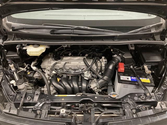 ヴォクシー Ｖ　４ＷＤ　フルセグ　メモリーナビ　ＤＶＤ再生　ミュージックプレイヤー接続可　後席モニター　ＥＴＣ　電動スライドドア　ＬＥＤヘッドランプ　ウオークスルー　乗車定員８人　３列シート　アイドリングストップ（30枚目）