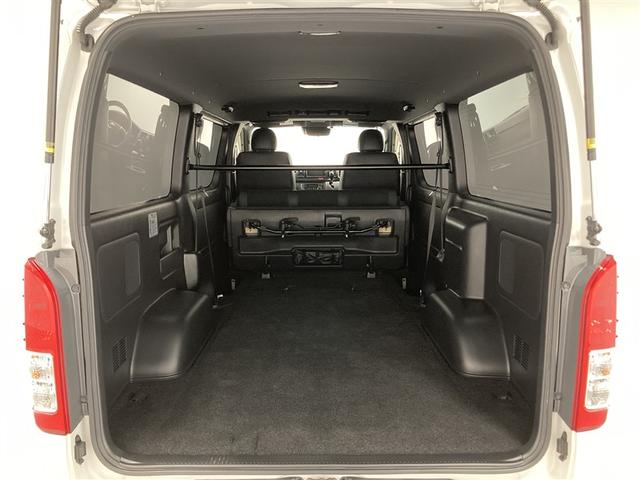 ハイエースバン スーパーＧＬ　ダークプライムＩＩ　４ＷＤ　フルセグ　メモリーナビ　ＤＶＤ再生　ミュージックプレイヤー接続可　バックカメラ　衝突被害軽減システム　ＥＴＣ　両側電動スライド　ＬＥＤヘッドランプ　ワンオーナー　ディーゼル（8枚目）