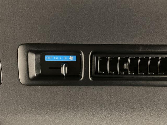 ハイエースバン スーパーＧＬ　ダークプライムＩＩ　４ＷＤ　フルセグ　メモリーナビ　ＤＶＤ再生　ミュージックプレイヤー接続可　バックカメラ　衝突被害軽減システム　ＥＴＣ　両側電動スライド　ＬＥＤヘッドランプ　ワンオーナー　ディーゼル（25枚目）