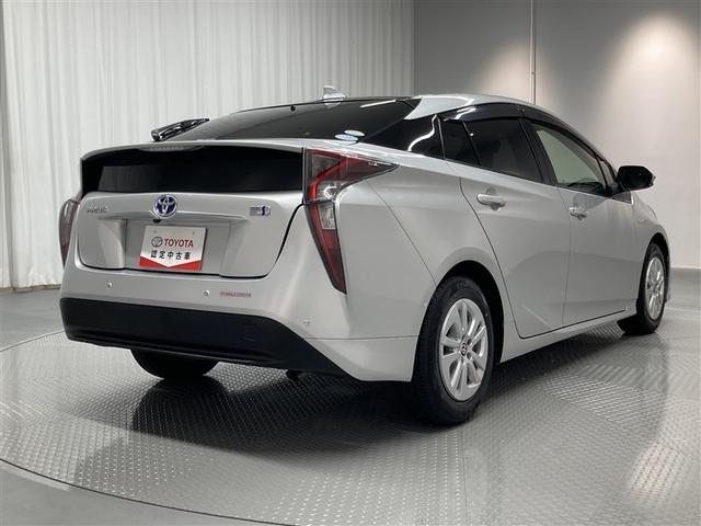 プリウス Ｓセーフティプラス　フルセグ　メモリーナビ　ＤＶＤ再生　ミュージックプレイヤー接続可　バックカメラ　衝突被害軽減システム　ＥＴＣ　ドラレコ　ＬＥＤヘッドランプ　ワンオーナー（7枚目）