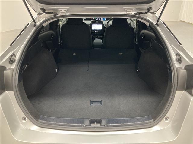 プリウス Ｓセーフティプラス　フルセグ　メモリーナビ　ＤＶＤ再生　ミュージックプレイヤー接続可　バックカメラ　衝突被害軽減システム　ＥＴＣ　ドラレコ　ＬＥＤヘッドランプ　ワンオーナー（10枚目）