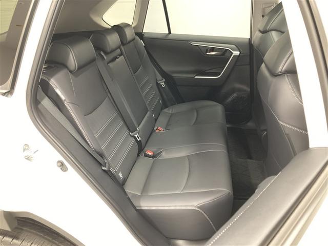 RAV4 G Zパッケージ サンルーフ 4WD ミュージックプレイヤー接続可 バックカメラ 衝突被害軽減システム ETC ドラレコ LEDヘッドランプ(16枚目)