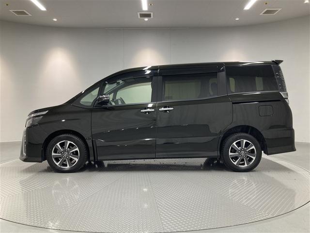 ヴォクシー ＺＳ　煌　４ＷＤ　フルセグ　メモリーナビ　ＤＶＤ再生　ミュージックプレイヤー接続可　後席モニター　バックカメラ　衝突被害軽減システム　ＥＴＣ　両側電動スライド　ＬＥＤヘッドランプ　乗車定員７人　３列シート（6枚目）