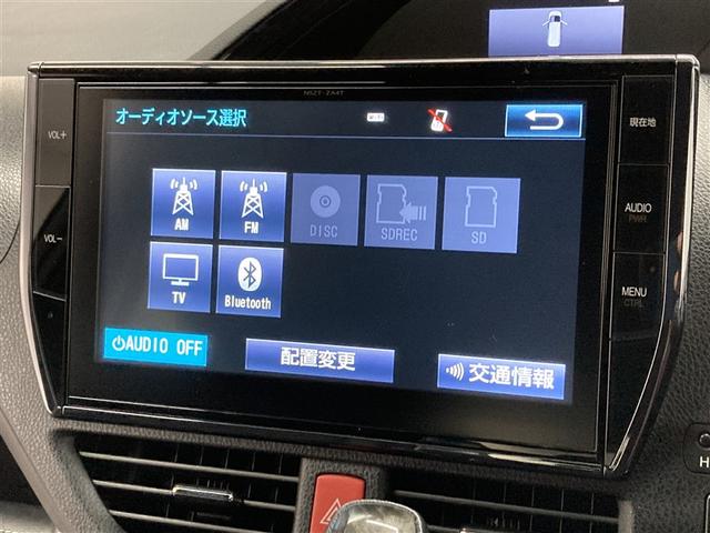 エスクァイア Ｇｉ　ブラックテーラード　フルセグ　メモリーナビ　ＤＶＤ再生　ミュージックプレイヤー接続可　バックカメラ　衝突被害軽減システム　ＥＴＣ　両側電動スライド　ＬＥＤヘッドランプ　ウオークスルー　乗車定員７人　３列シート（27枚目）