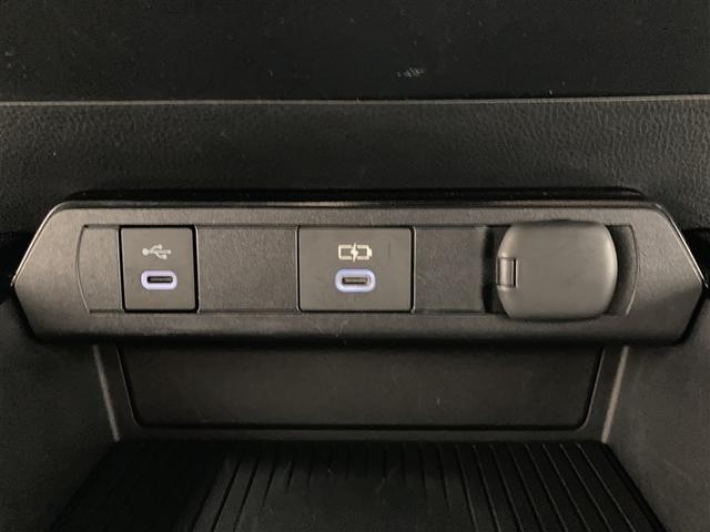 プリウス Ｚ　４ＷＤ　ミュージックプレイヤー接続可　バックカメラ　衝突被害軽減システム　ＥＴＣ　ドラレコ　ＬＥＤヘッドランプ　ワンオーナー（28枚目）