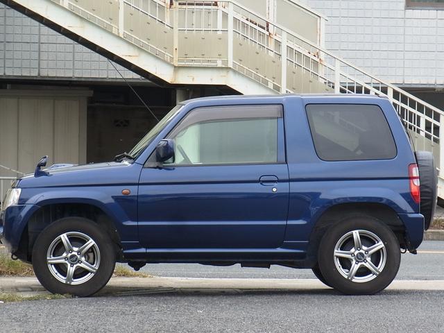 車検を受けてのお渡しです。車検代、重量税、自賠責保険料等含めたものがお支払総額です（他府県登録費、陸送費等は除く）。　車両本体価格に車検費用を含んでいないため掲載規約上「検無」という表記になります。