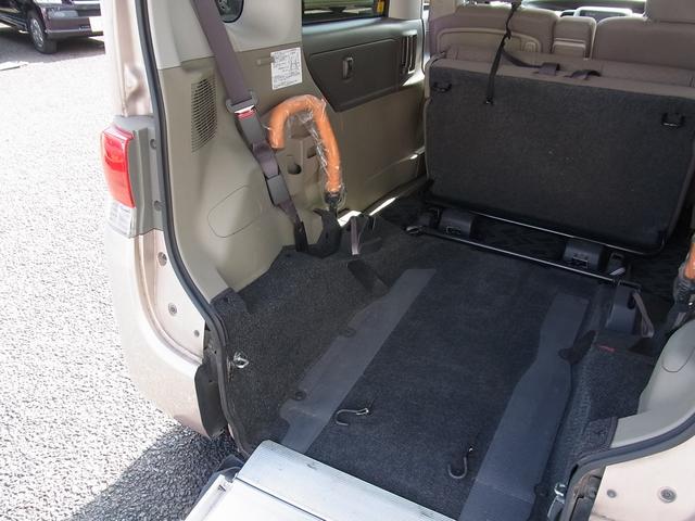 タント フレンドシップ　スローパー　脱着式リアシート　車いす仕様車　福祉車両　バックモニター付ナビＴＶ　ＥＴＣ　キーレス　タイミングチェーン（11枚目）