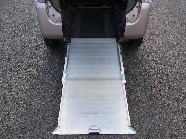 タント フレンドシップ　スローパー　脱着式リアシート　車いす仕様車　福祉車両　バックモニター付ナビＴＶ　ＥＴＣ　キーレス　タイミングチェーン（17枚目）