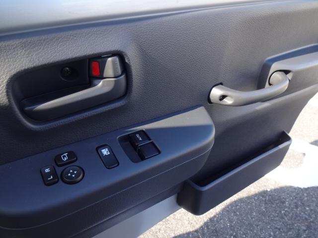 NT100クリッパートラック GX ワンオーナー 4WD 純正SDナビ フルセグ キーレス ETC バックカメラ 緊急ブレーキ FRドラレコ LEDヘッドライト レーンアシスト フォグランプ(6枚目)