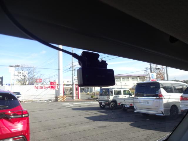 フィット 13G・Lパッケージ ワンオーナー 社外SDナビ フルセグ プッシュスタート ETC バックカメラ 緊急ブレーキ FRドラレコ LEDヘッドライト ツイーター HDMI(10枚目)