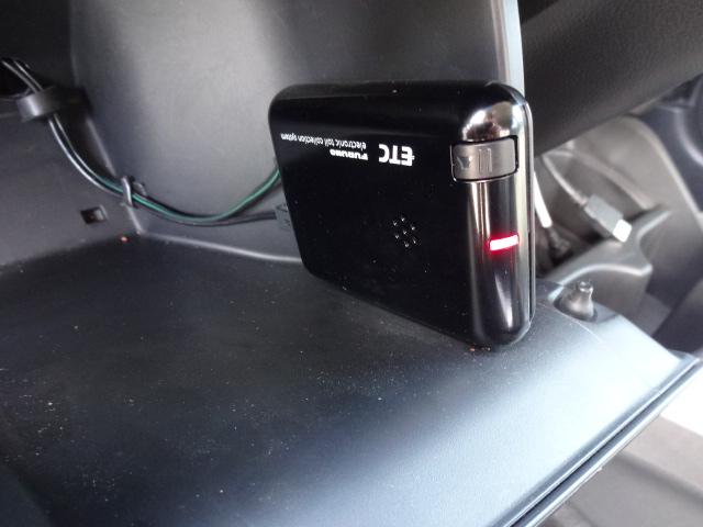 フィット 13G・Lパッケージ ワンオーナー 社外SDナビ フルセグ プッシュスタート ETC バックカメラ 緊急ブレーキ FRドラレコ LEDヘッドライト ツイーター HDMI(16枚目)