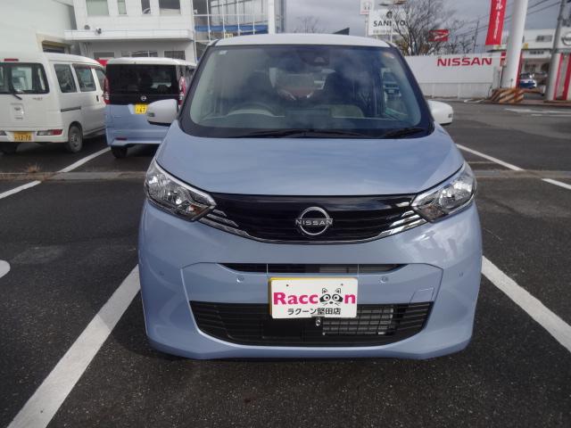 デイズ Ｘ　ワンオーナー　純正９インチナビ　フルセグ　スマートキー　プッシュスタート　ＥＴＣ　全方位モニター　緊急ブレーキ　ＦＲドラレコ　純正ＡＷ（2枚目）