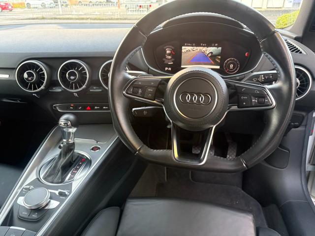 �y�X�e�A�����O�����R���z�^�]���ł��I�[�f�B�I�𒼐ڐG�炸�ɁA�X�e�A�����O�ŉ��ʐݒ�≹�y�̕ύX���ł��܂��I�Ƃ��Ă��֗��ł��ˁI