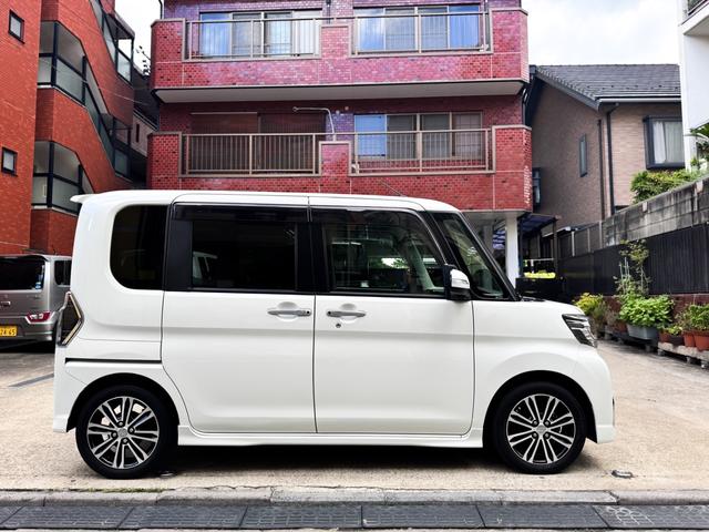 タント カスタムＲＳ　トップエディションＳＡＩＩ　両側パワースライドドア　純正８インチ純正ナビ　純正フリップダウンモニター　バックカメラ　ナビ連動ドライブレコーダー　ＥＴＣ　ディーラー整備車両　ＨＤＭＩ接続（7枚目）