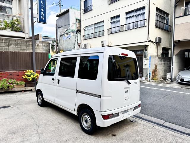 ハイゼットカーゴ DX SAIII ハイルーフ 4WD オートマ パワーウィンドウ 衝突軽減ブレーキ クリアランスソナー スマートアシスト3 ETC キーレス プライバシーガラス オーバーヘッドシェルフ(11枚目)