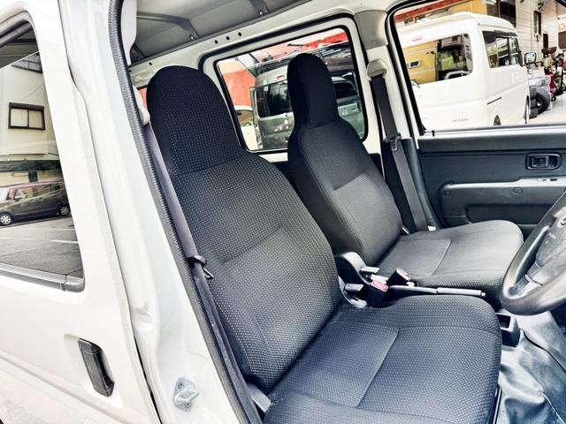 ハイゼットカーゴ DX SAIII ハイルーフ 4WD オートマ パワーウィンドウ 衝突軽減ブレーキ クリアランスソナー スマートアシスト3 ETC キーレス プライバシーガラス オーバーヘッドシェルフ(18枚目)