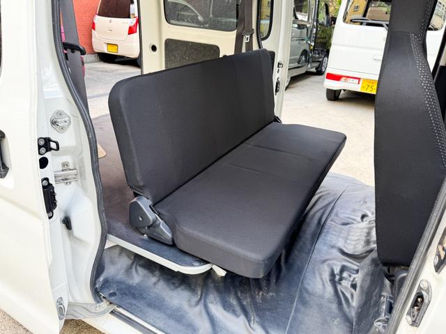 ハイゼットカーゴ DX SAIII ハイルーフ 4WD オートマ パワーウィンドウ 衝突軽減ブレーキ クリアランスソナー スマートアシスト3 ETC キーレス プライバシーガラス オーバーヘッドシェルフ(22枚目)