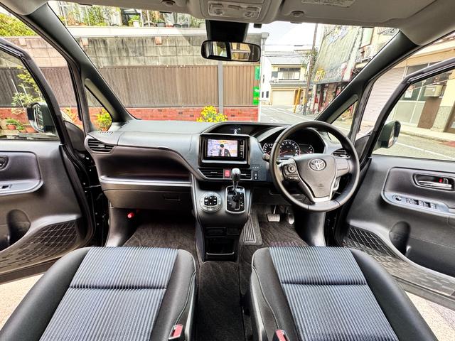 ヴォクシー ZS 煌 両側電動パワースライドドア フルセグナビ バックカメラ ETC 衝突軽減ブレーキ クルーズコントロール LEDヘッドライト ワンオーナー(17枚目)