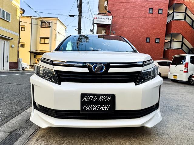 ヴォクシー ハイブリッドＶ　両側パワースライドドア　パナソニック大型ナビ　フルセグＴＶ　　Ｂｌｕｅｔｏｏｔｈ　バックカメラ　シートヒーター　クルーズコントロール　２０２５年製タイヤ　４本　車検２０２７年９月まで（13枚目）