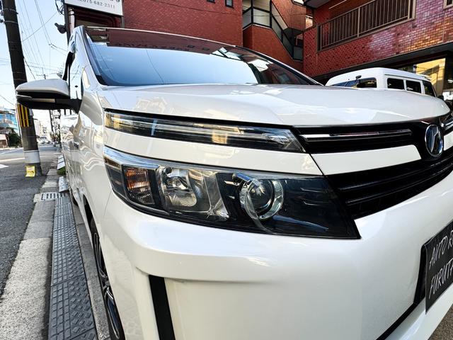 ヴォクシー ハイブリッドＶ　両側パワースライドドア　パナソニック大型ナビ　フルセグＴＶ　　Ｂｌｕｅｔｏｏｔｈ　バックカメラ　シートヒーター　クルーズコントロール　２０２５年製タイヤ　４本　車検２０２７年９月まで（14枚目）
