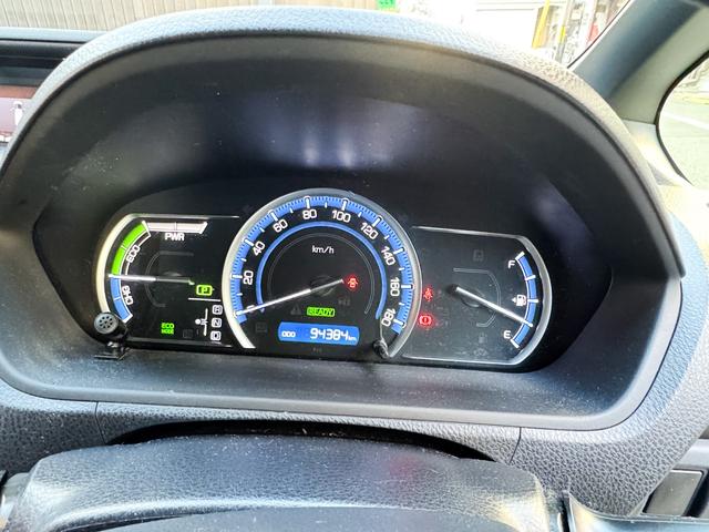 ヴォクシー ハイブリッドＶ　両側パワースライドドア　パナソニック大型ナビ　フルセグＴＶ　　Ｂｌｕｅｔｏｏｔｈ　バックカメラ　シートヒーター　クルーズコントロール　２０２５年製タイヤ　４本　車検２０２７年９月まで（29枚目）