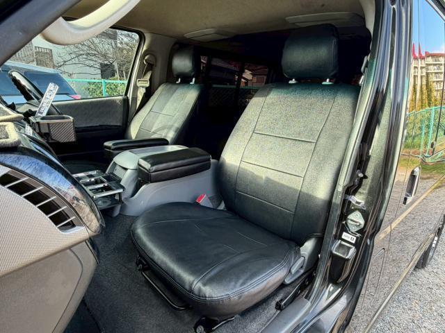 ハイエースバン ロングスーパーGL ディーゼル 4型フェイス ベッドキット 4型フェイス/ベッドキット/フロントエアロ/16インチアルミ/ナビ/フルセグ/Bluetooth/バックカメラ/ETC/キーレス/LEDヘッドライト&フォグ・外装磨き&車内清掃済・黒革調シートカバー(7枚目)