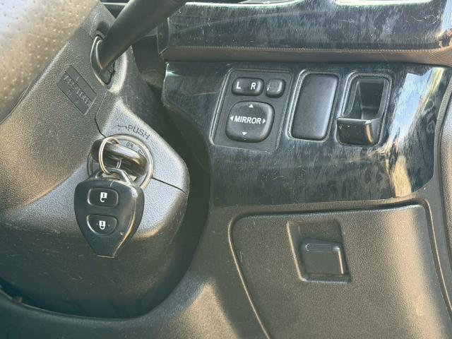 ハイエースバン ロングスーパーGL ディーゼル 4型フェイス ベッドキット 4型フェイス/ベッドキット/フロントエアロ/16インチアルミ/ナビ/フルセグ/Bluetooth/バックカメラ/ETC/キーレス/LEDヘッドライト&フォグ・外装磨き&車内清掃済・黒革調シートカバー(14枚目)