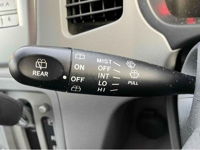 ワゴンR FX キーレスエントリー 電動格納ミラー ベンチシート AT 盗難防止システム ABS CD アルミホイール 衝突安全ボディ エアコン パワーステアリング パワーウィンドウ 運転席エアバッグ(7枚目)