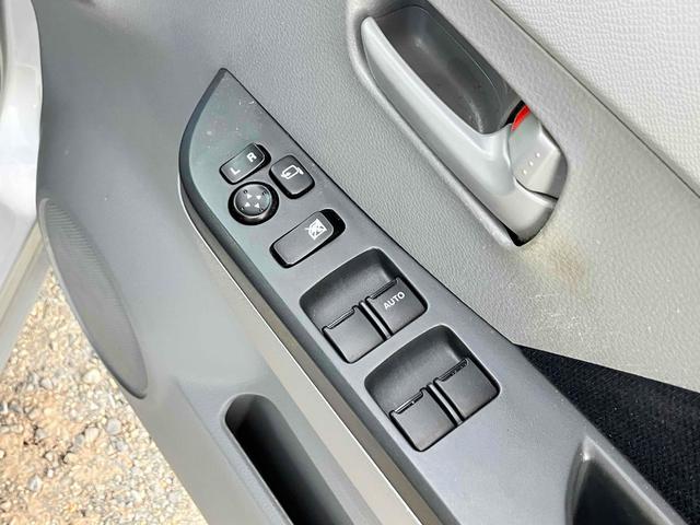 ワゴンR FX キーレスエントリー 電動格納ミラー ベンチシート AT 盗難防止システム ABS CD アルミホイール 衝突安全ボディ エアコン パワーステアリング パワーウィンドウ 運転席エアバッグ(9枚目)
