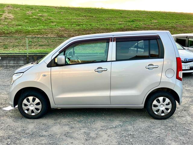 ワゴンR FX キーレスエントリー 電動格納ミラー ベンチシート AT 盗難防止システム ABS CD アルミホイール 衝突安全ボディ エアコン パワーステアリング パワーウィンドウ 運転席エアバッグ(15枚目)