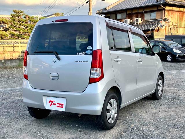 ワゴンR FX キーレスエントリー 電動格納ミラー ベンチシート AT 盗難防止システム ABS CD アルミホイール 衝突安全ボディ エアコン パワーステアリング パワーウィンドウ 運転席エアバッグ(17枚目)