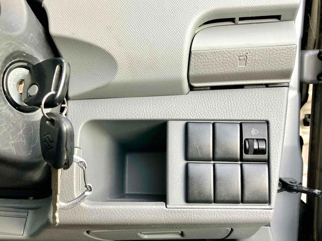 ワゴンR FX キーレスエントリー 電動格納ミラー ベンチシート AT 盗難防止システム ABS CD アルミホイール 衝突安全ボディ エアコン パワーステアリング パワーウィンドウ 運転席エアバッグ(49枚目)