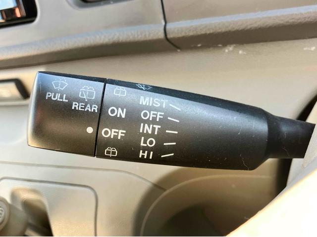 アトレーワゴン カスタムターボＲＳリミテッド　ＥＴＣ　バックカメラ　両側スライド・片側電動　ナビ　ＴＶ　ＨＩＤ　キーレスエントリー　電動格納ミラー　ベンチシート　ターボ　ＡＴ　盗難防止システム　ＡＢＳ　ＣＤ　ＵＳＢ　アルミホイール　衝突安全ボディ（8枚目）