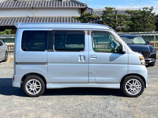 アトレーワゴン カスタムターボＲＳリミテッド　ＥＴＣ　バックカメラ　両側スライド・片側電動　ナビ　ＴＶ　ＨＩＤ　キーレスエントリー　電動格納ミラー　ベンチシート　ターボ　ＡＴ　盗難防止システム　ＡＢＳ　ＣＤ　ＵＳＢ　アルミホイール　衝突安全ボディ（15枚目）