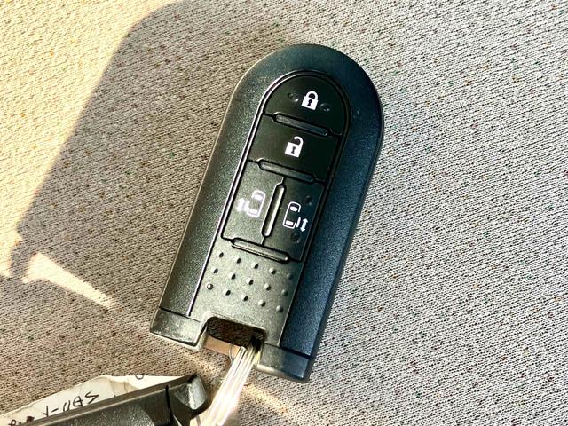 ムーヴキャンバス Ｘリミテッドメイクアップ　ＳＡＩＩＩ　ドライブレコーダー　ＥＴＣ　バックカメラ　両側電動スライドドア　ナビ　ＴＶ　クリアランスソナー　衝突被害軽減システム　オートマチックハイビーム　オートライト　スマートキー　アイドリングストップ（11枚目）